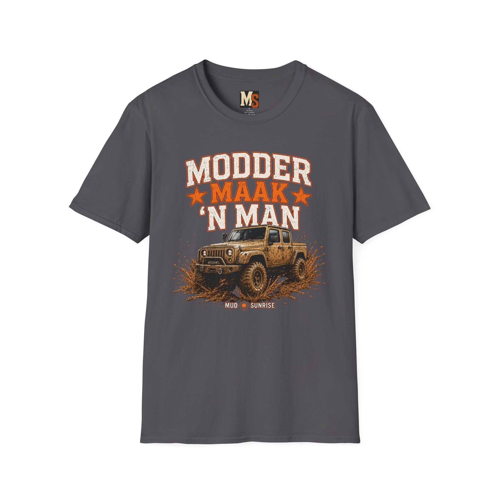 Modder maak 'n man T-shirt