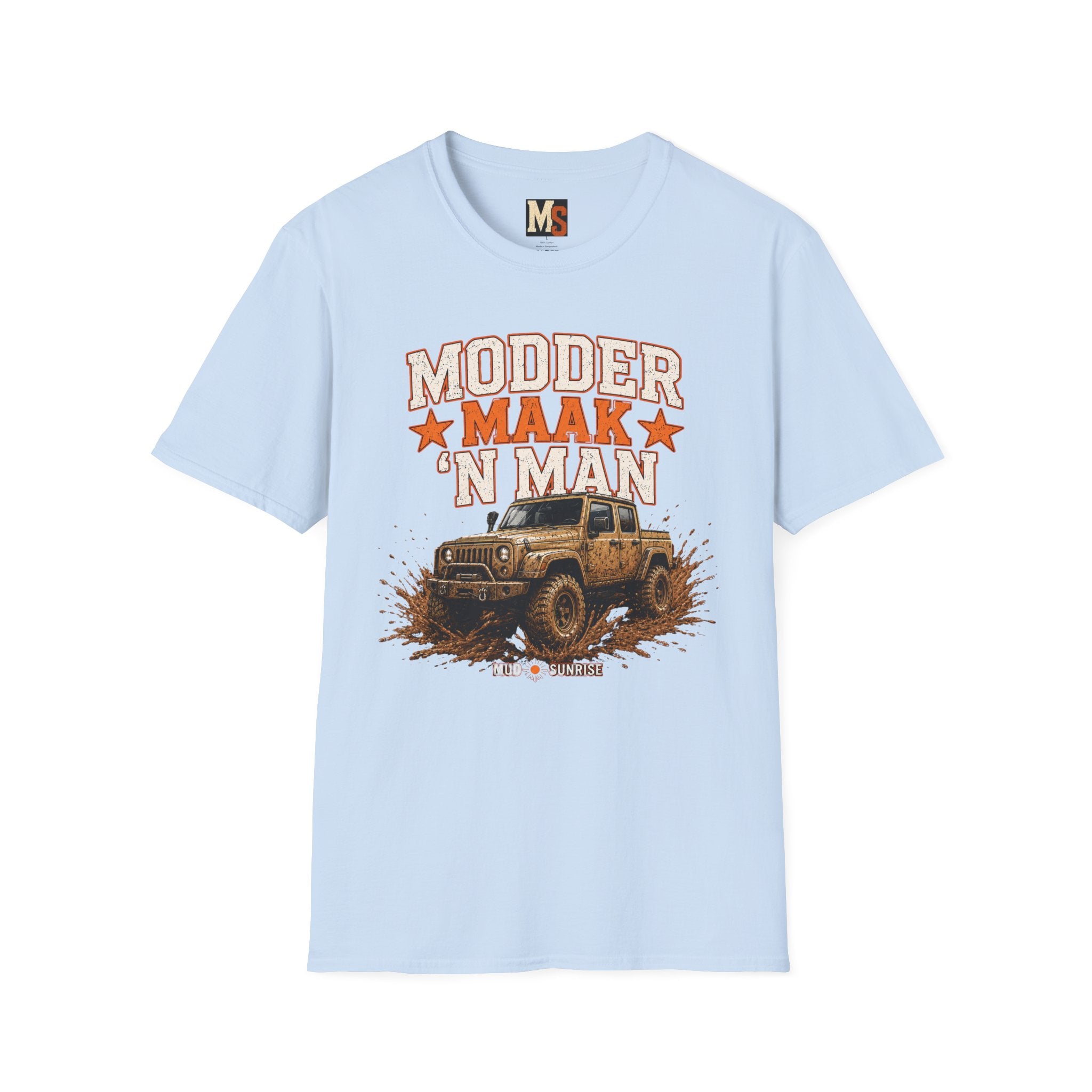 Modder maak 'n man T-shirt