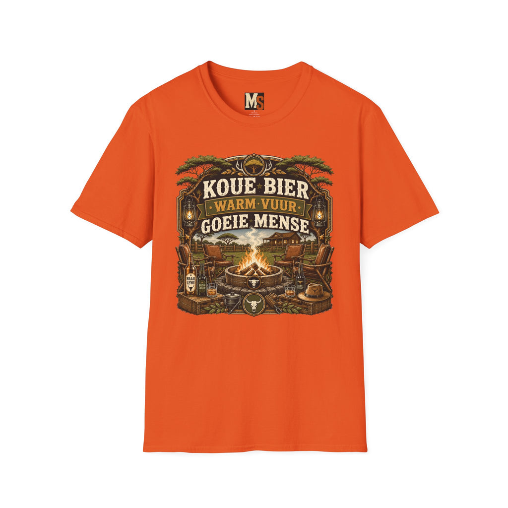 Koue bier, warm vuur, goeie mense T-shirt