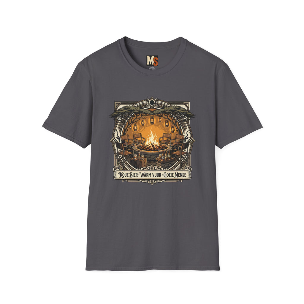 Koue bier, warm vuur, goeie mense T-shirt